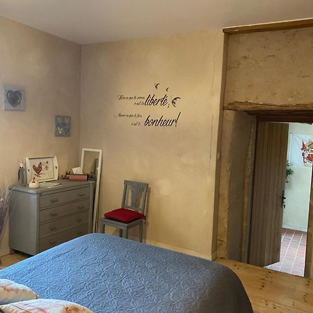 Logis De Riparfonds Bed & Breakfast Bressuire Ngoại thất bức ảnh