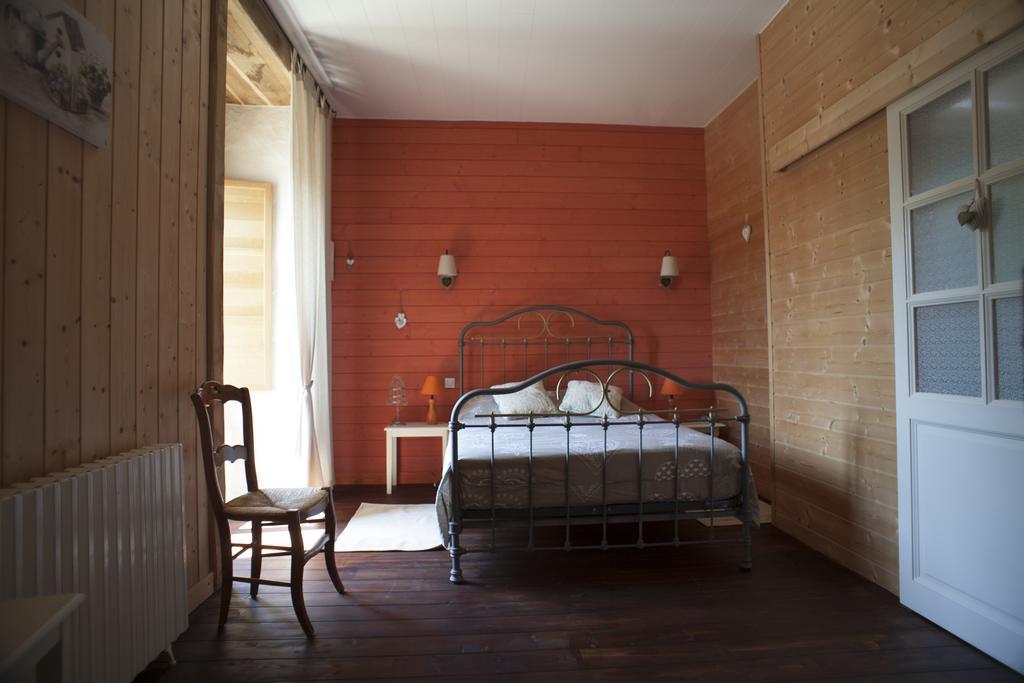 Logis De Riparfonds Bed & Breakfast Bressuire Ngoại thất bức ảnh