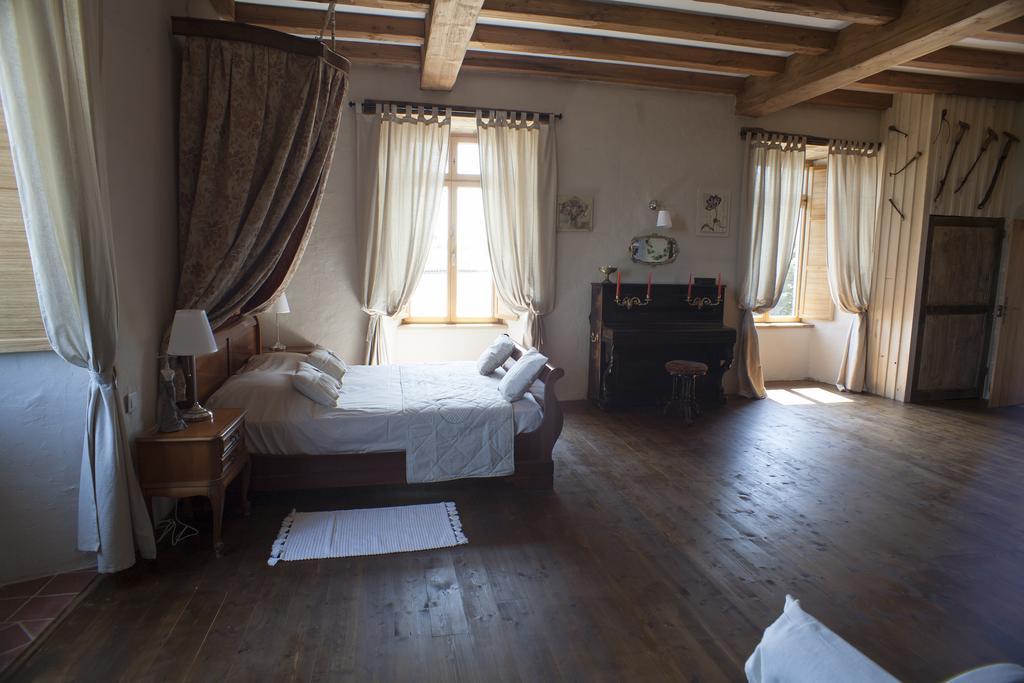 Logis De Riparfonds Bed & Breakfast Bressuire Ngoại thất bức ảnh