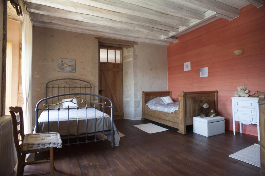 Logis De Riparfonds Bed & Breakfast Bressuire Ngoại thất bức ảnh