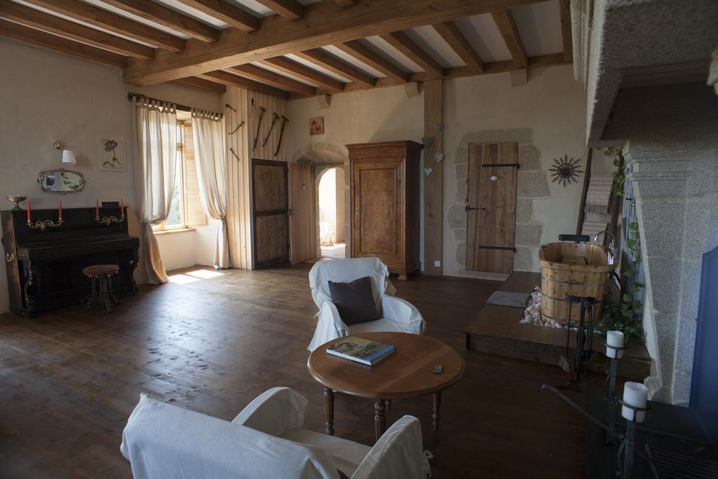 Logis De Riparfonds Bed & Breakfast Bressuire Ngoại thất bức ảnh
